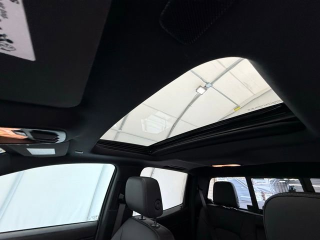 Used 2024 Chevrolet Colorado LT w/ LT Convenience Package III image 39