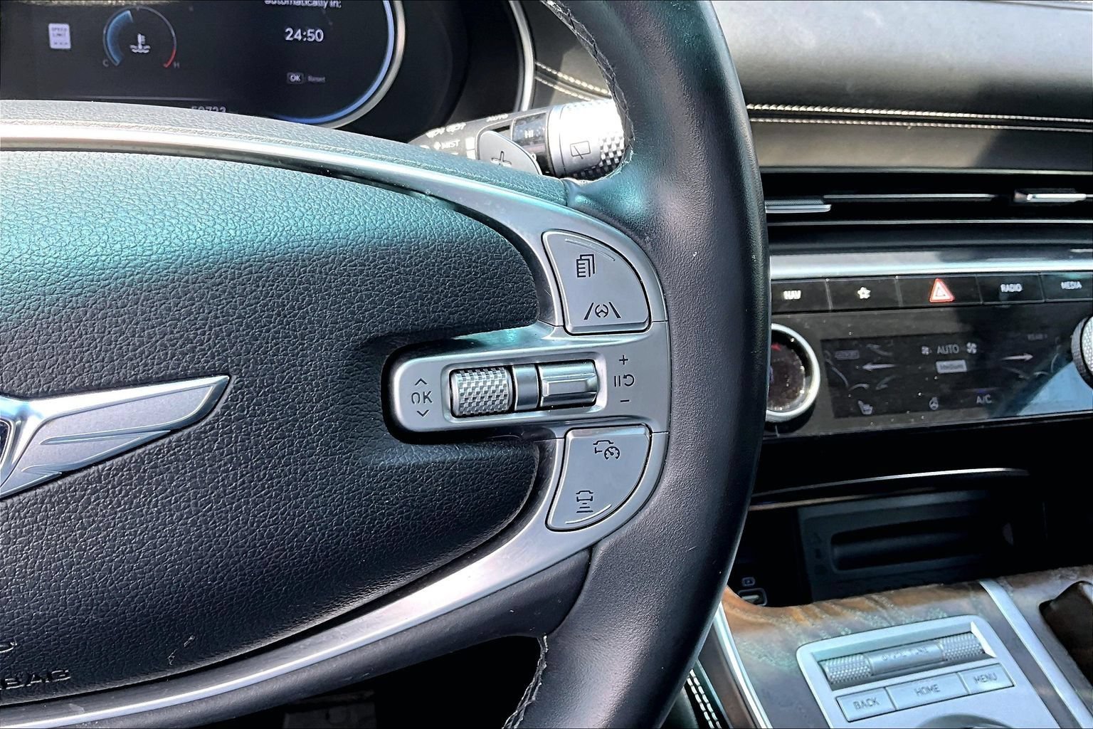 Used 2024 Genesis GV80 2.5T AWD/4WD image 13