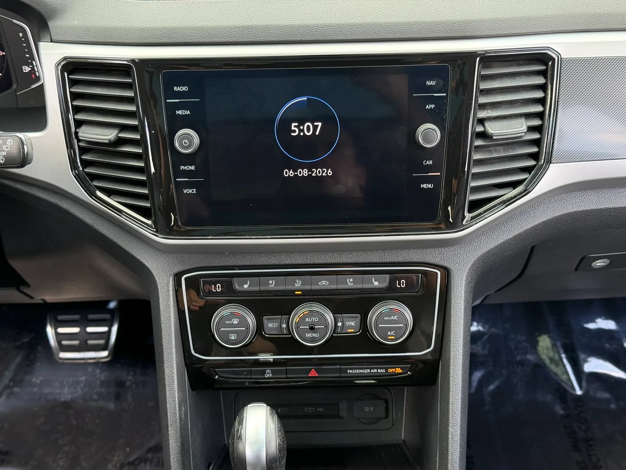 Used 2022 Volkswagen Atlas SEL Premium AWD/4WD image 21