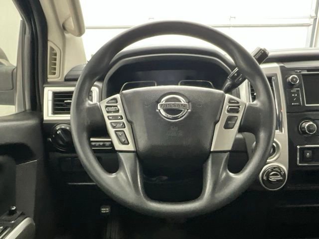 Used 2019 Nissan Titan SV AWD/4WD image 6
