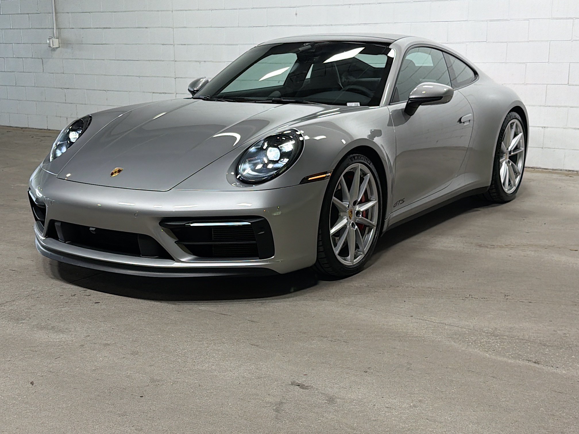 Certified 2024 Porsche 911 Carrera GTS RWD image 1