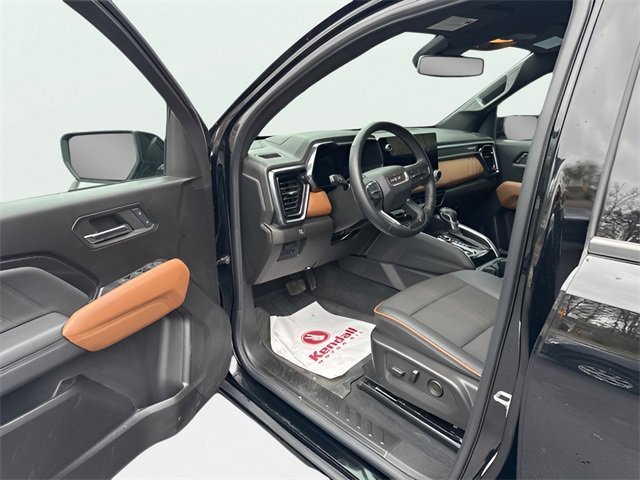 Used 2024 GMC Canyon AT4 image 16