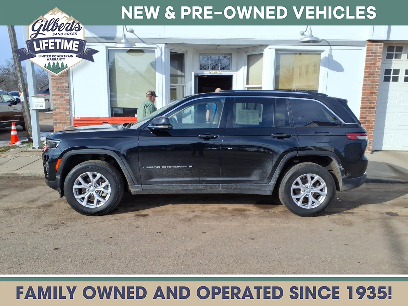 Used 2022 Jeep Grand Cherokee Limited w/ Trailer Tow Prep Group (B) AWD/4WD image 1