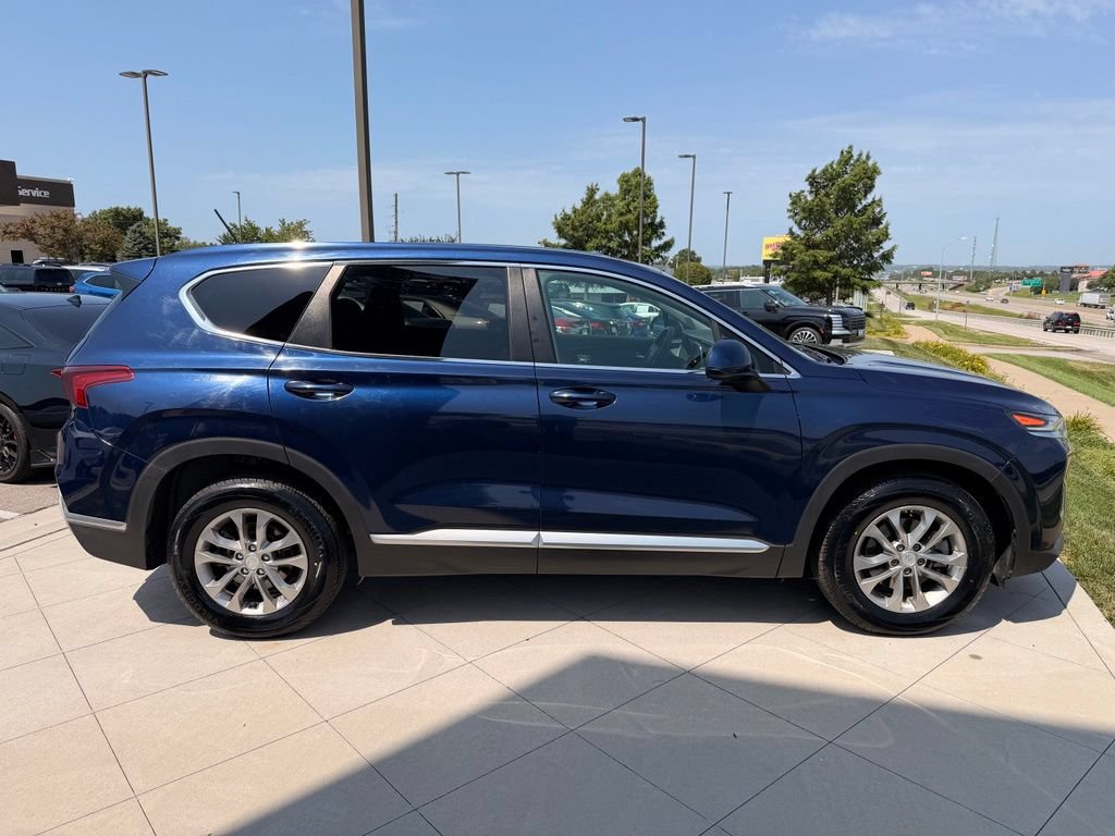 Used 2019 Hyundai Santa Fe SE AWD/4WD image 10