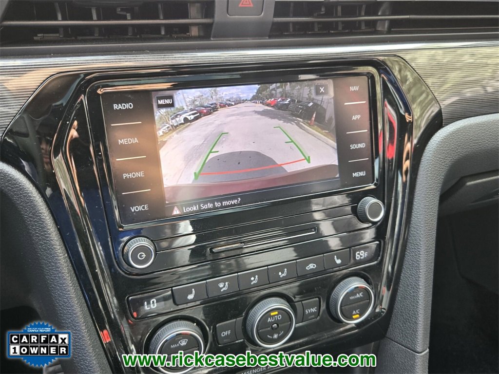 Used 2022 Volkswagen Passat 2.0T R-Line image 24