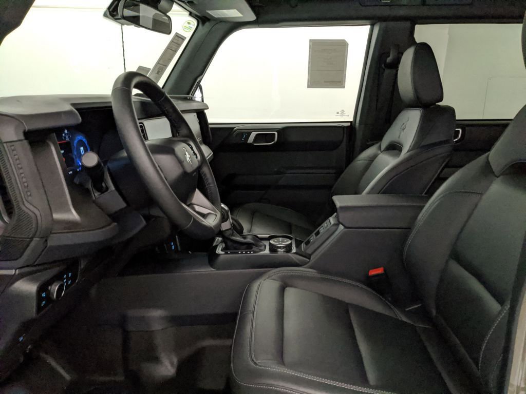 New 2025 Ford Bronco Badlands image 23