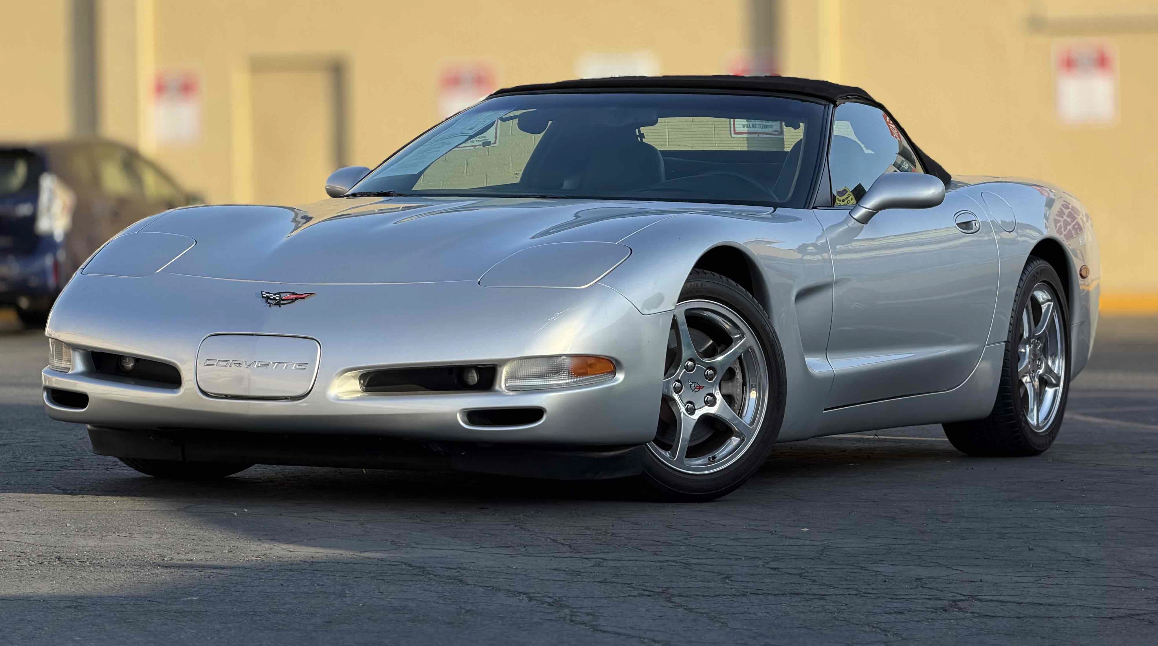 Used 2001 Chevrolet Corvette Convertible w/ Preferred Equipment Group2 RWD image 1
