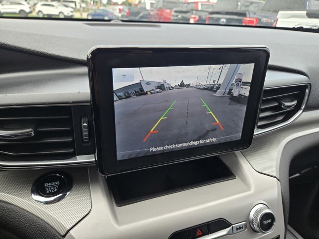 Used 2024 Ford Explorer XLT w/ Equipment Group 202A AWD/4WD image 10