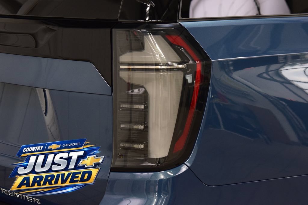 New 2026 Chevrolet Suburban Premier AWD/4WD image 19