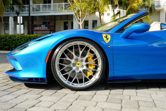 Used 2021 Ferrari F8 Tributo image 13