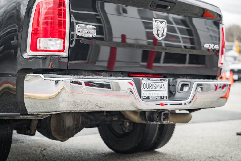 Used 2018 RAM 3500 Laramie Longhorn image 13