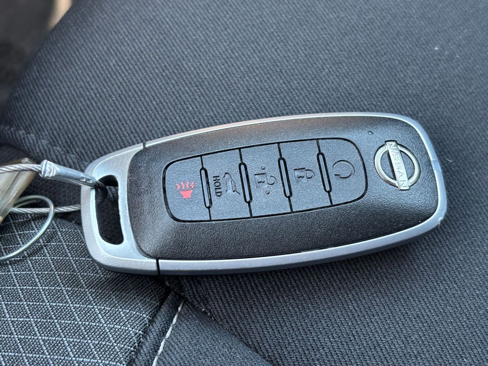 Used 2025 Nissan Pathfinder SV FWD image 27