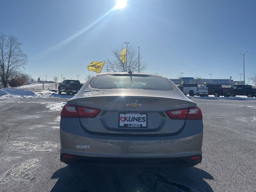 Used 2024 Chevrolet Malibu LT image 4