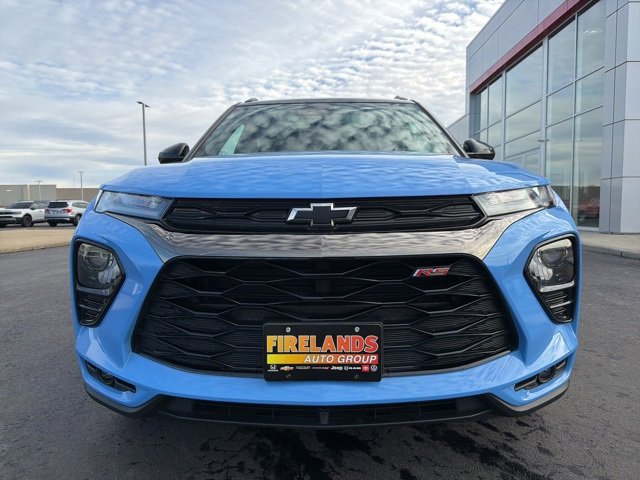 Used 2023 Chevrolet TrailBlazer RS w/ Sun and Liftgate Package image 2
