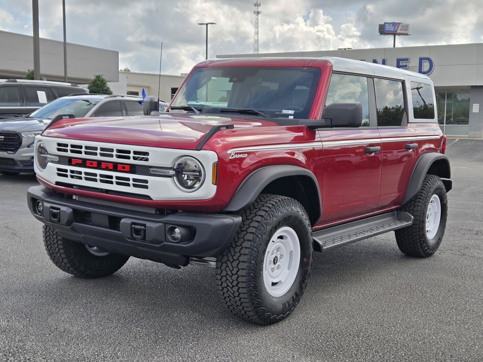 New 2026 Ford Bronco Heritage Edition AWD/4WD image 2