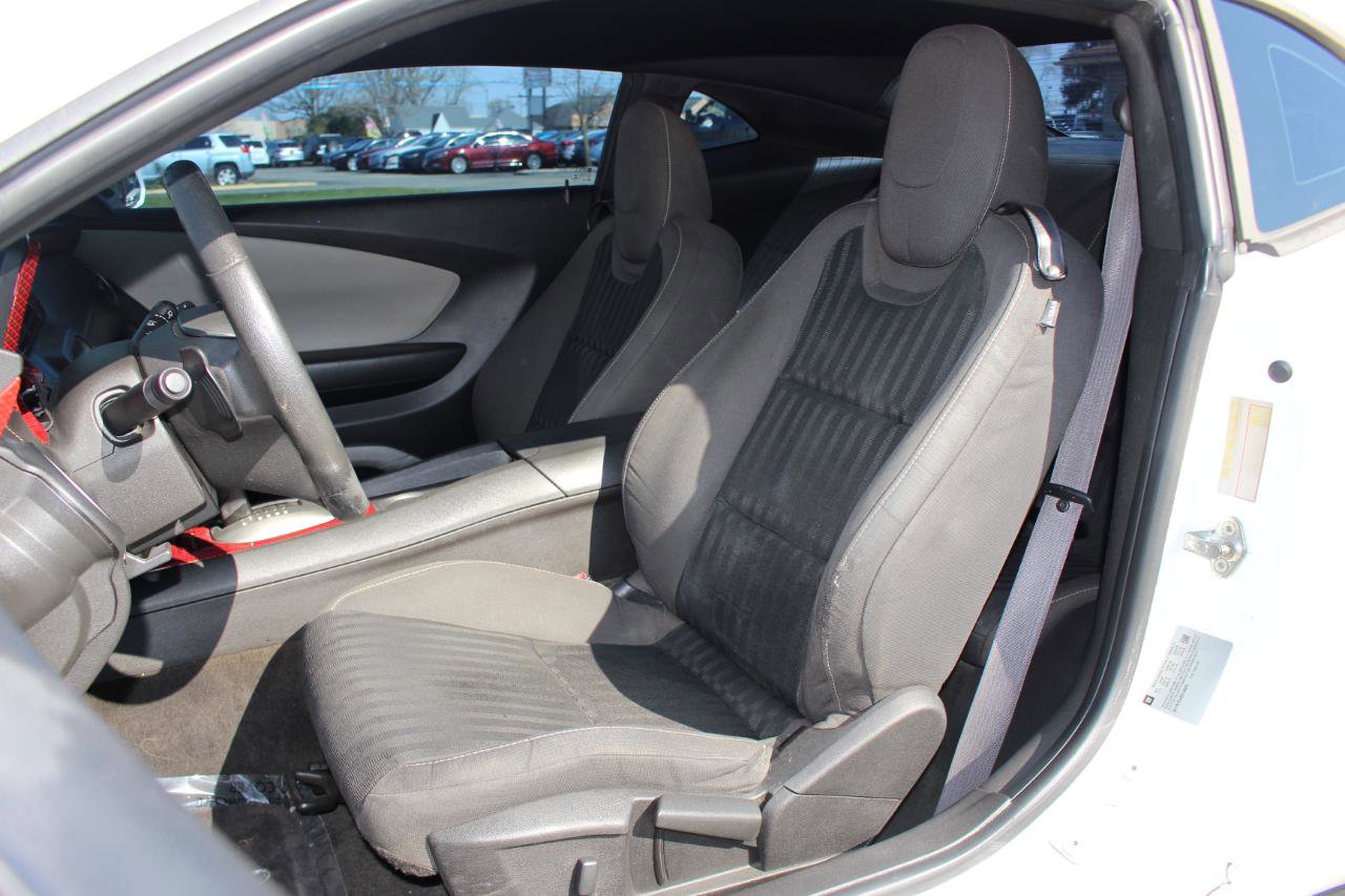 Used 2012 Chevrolet Camaro LS RWD image 15
