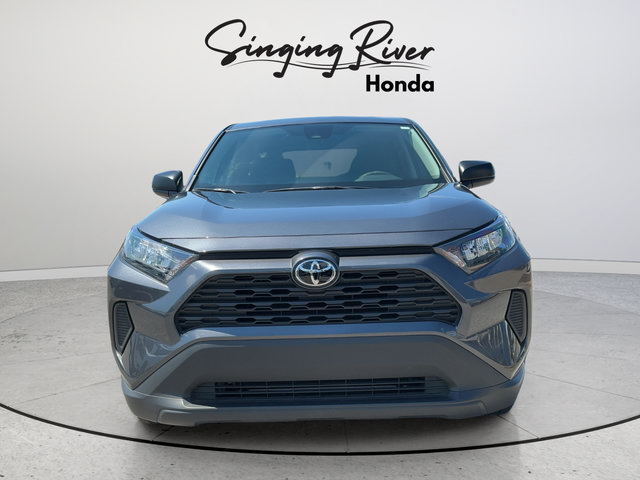 Used 2022 Toyota RAV4 LE FWD image 2