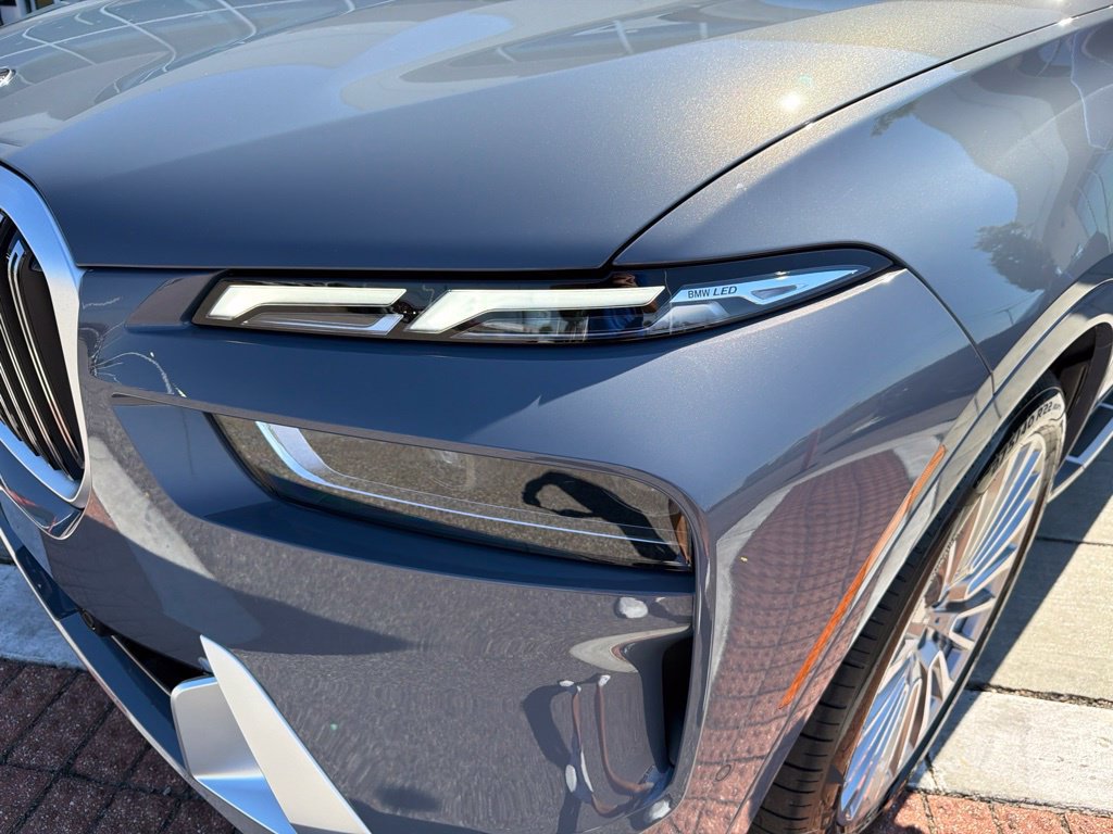 New 2027 BMW X7 xDrive40i AWD/4WD image 11