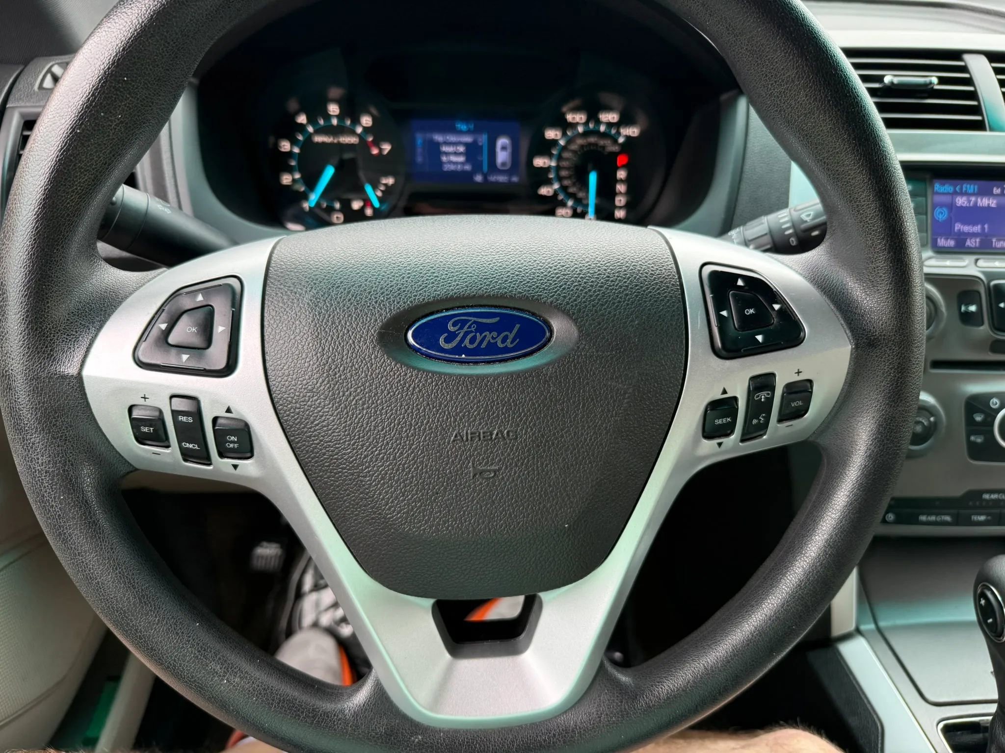 Used 2013 Ford Explorer FWD image 11