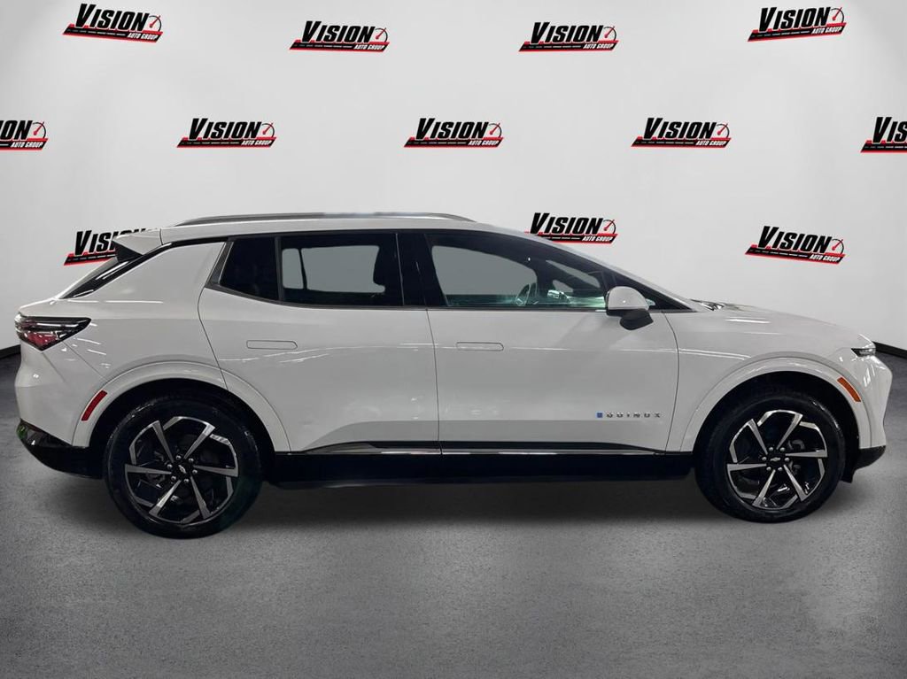Used 2024 Chevrolet Equinox EV LT AWD/4WD image 4