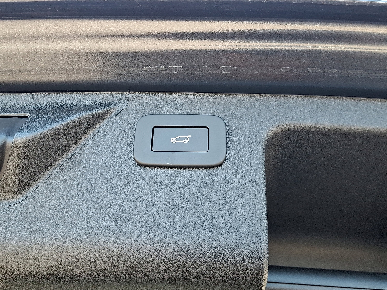 Used 2025 Land Rover Discovery Sport S image 28