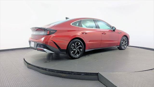 Used 2025 Hyundai Sonata SEL FWD image 8