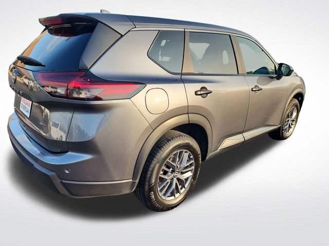 Used 2024 Nissan Rogue S image 5