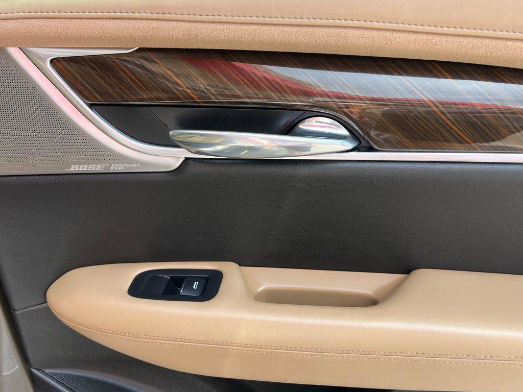 Used 2022 Cadillac XT6 Premium Luxury w/ Platinum Package image 21