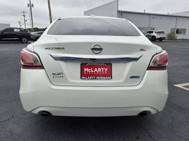 Used 2014 Nissan Altima 2.5 SL w/ Moonroof Package FWD image 4