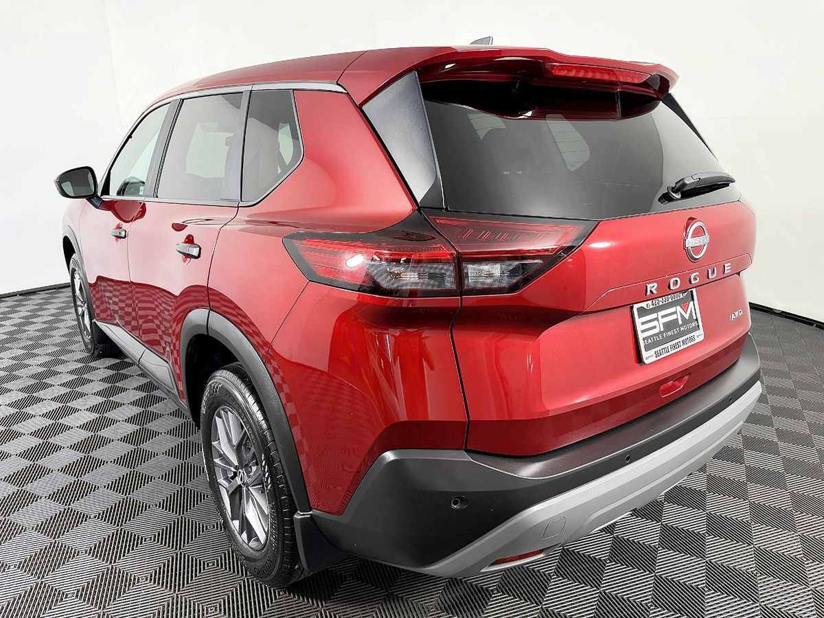 Used 2023 Nissan Rogue S AWD/4WD image 15