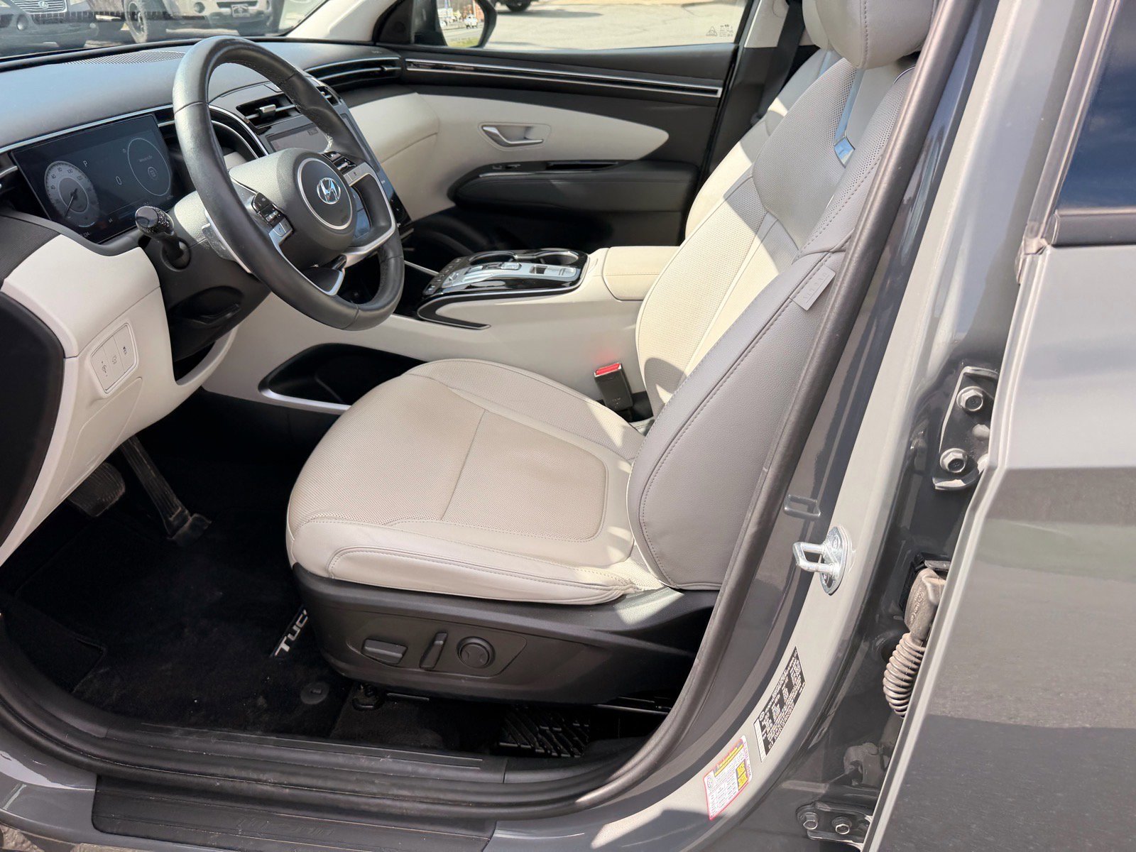 Used 2024 Hyundai Tucson Limited AWD/4WD image 11