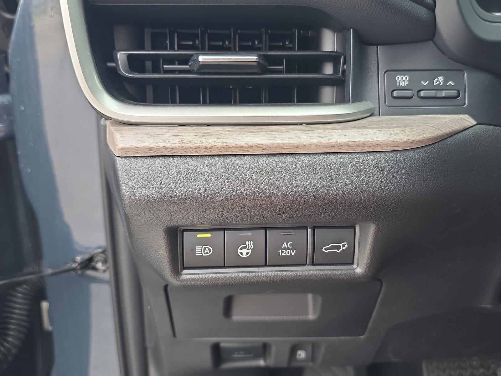 Used 2025 Toyota Grand Highlander AWD Hybrid image 23