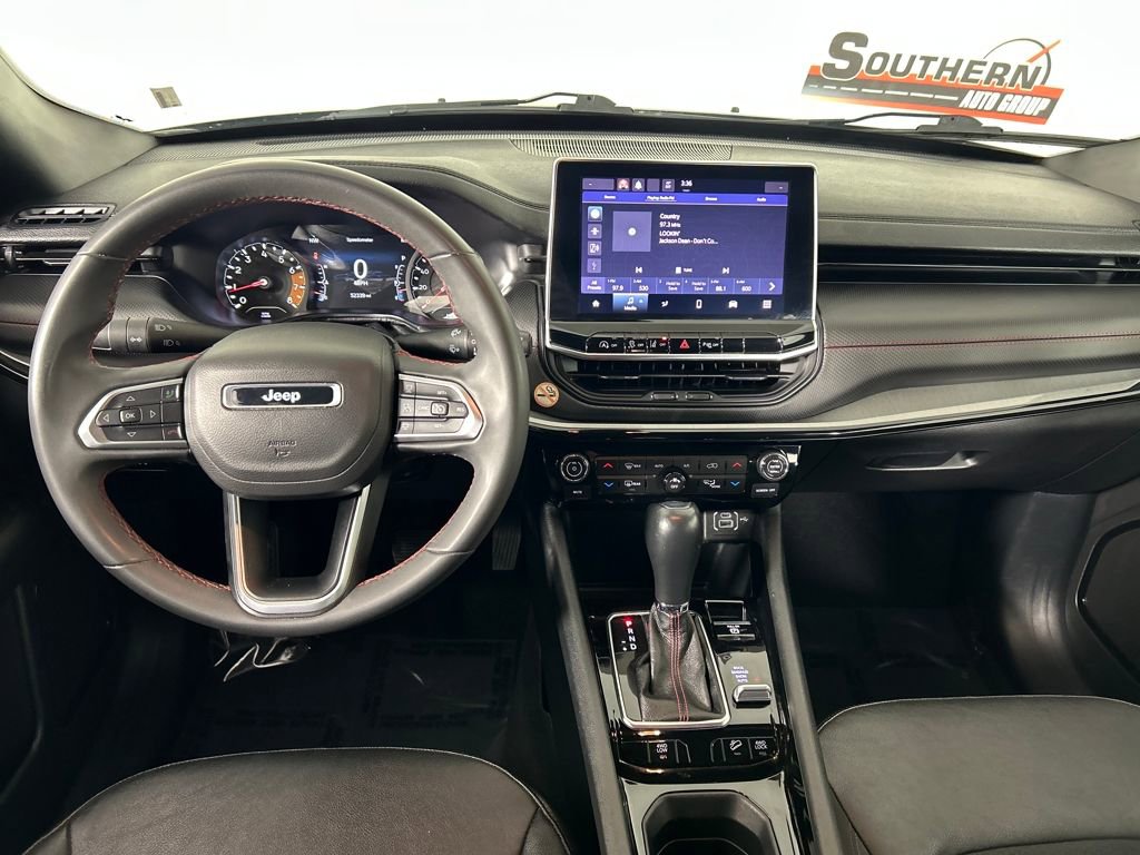 Used 2024 Jeep Compass Trailhawk image 20