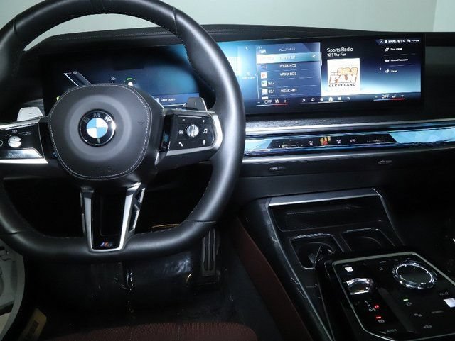 Used 2026 BMW 740i xDrive AWD/4WD image 15