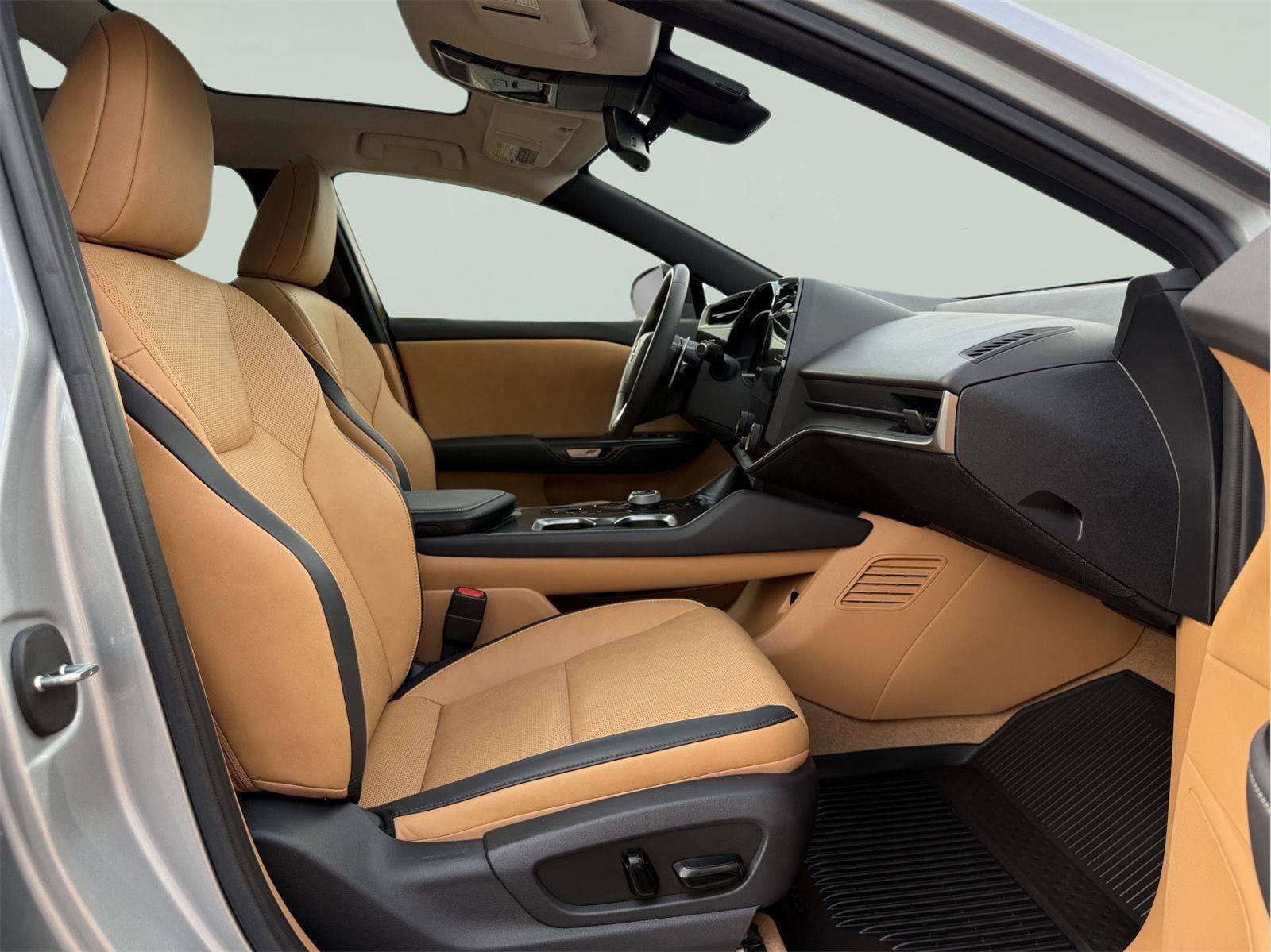 Certified 2024 Lexus RZ 300e Premium w/ Accessory Package (Z1) FWD image 24