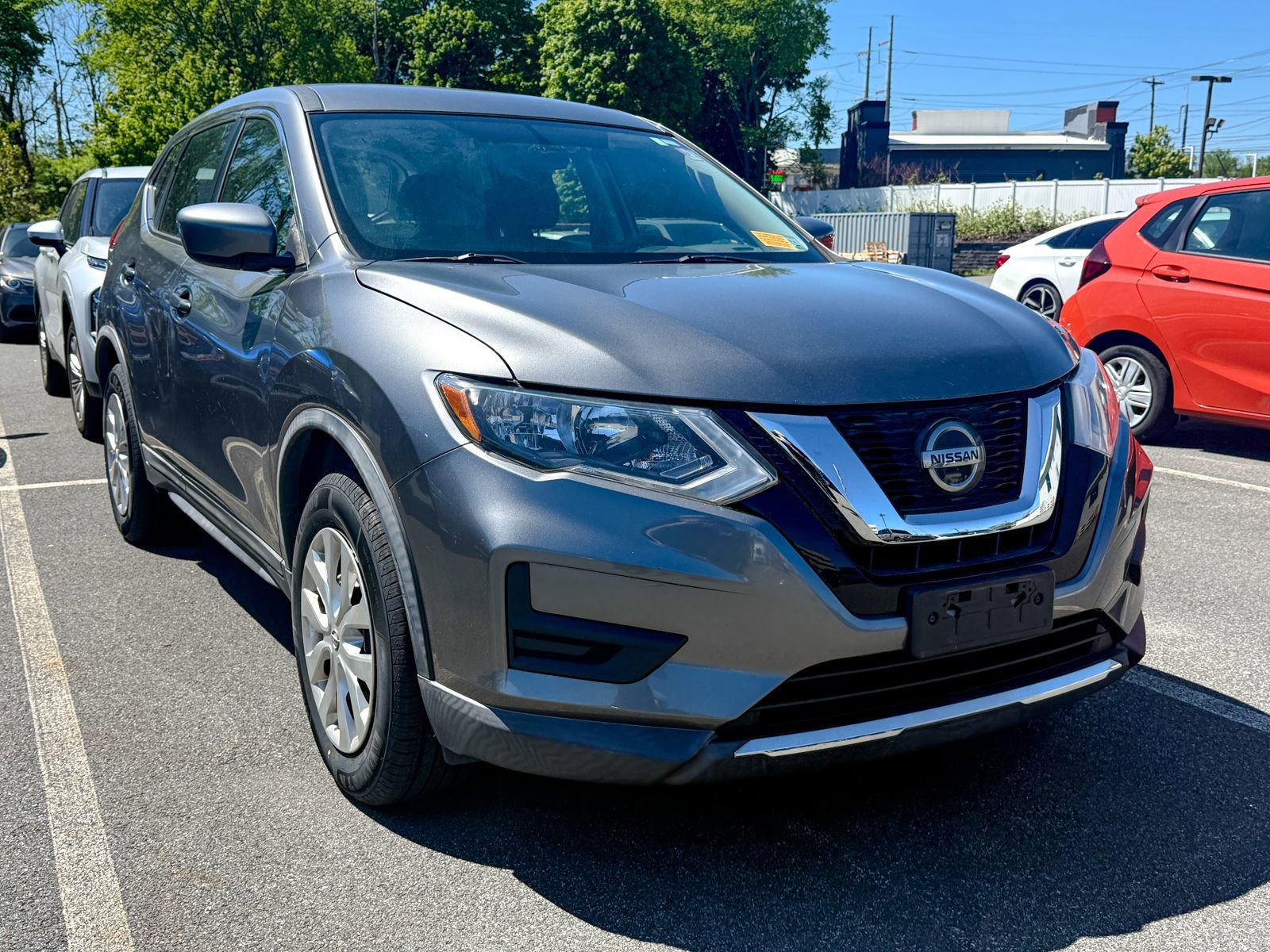 Used 2018 Nissan Rogue S AWD/4WD image 1