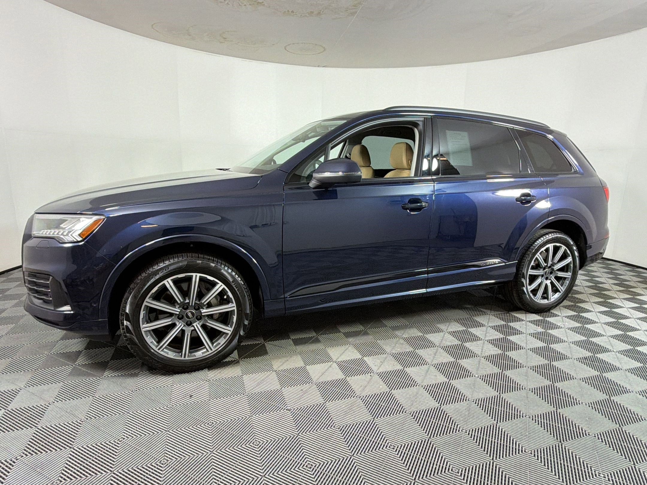 Certified 2023 Audi Q7 2.0T Premium Plus image 19