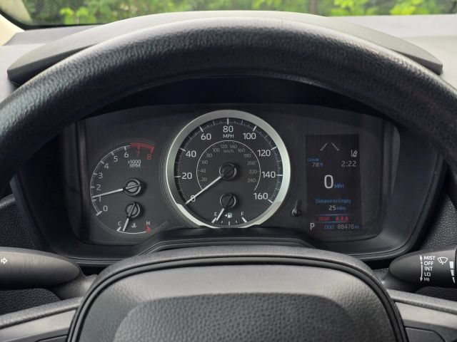Used 2021 Toyota Corolla LE FWD image 23