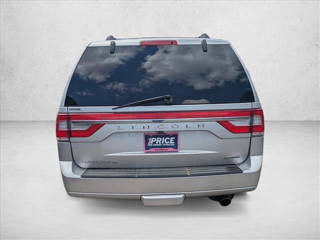 Used 2016 Lincoln Navigator Select AWD/4WD image 6