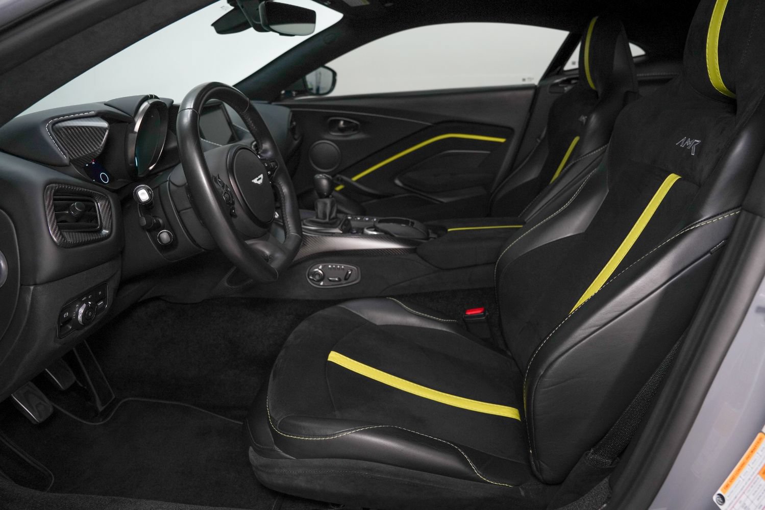 Used 2020 Aston Martin V8 Vantage AMR RWD image 41
