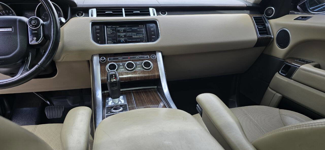 Used 2014 Land Rover Range Rover Sport HSE image 18
