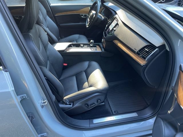 Certified 2025 Volvo XC90 T8 Plus w/ Protection Package Premier AWD/4WD image 13