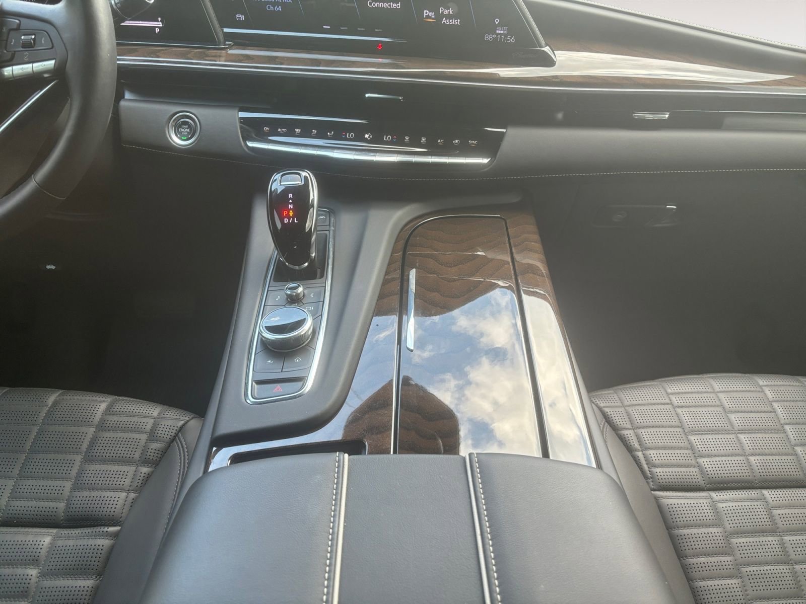 Used 2024 Cadillac Escalade Sport Platinum AWD/4WD image 11