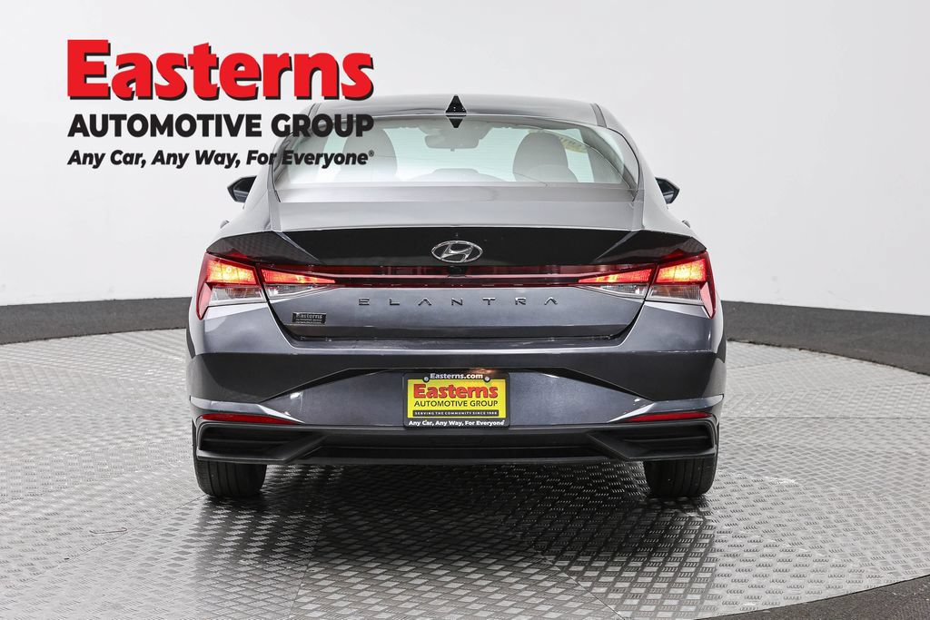 Used 2021 Hyundai Elantra SEL FWD image 6