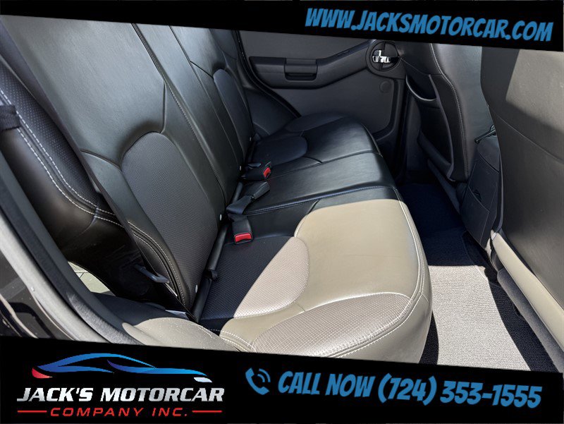 Used 2015 Nissan Xterra PRO-4X w/ Pro-4x Leather Package image 18