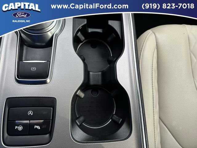 Certified 2024 Ford Edge Titanium w/ Titanium Elite Package image 31