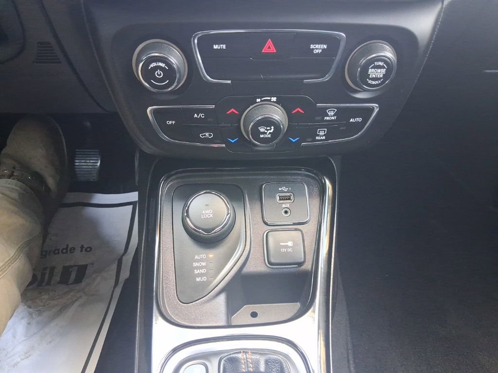 Used 2020 Jeep Compass Limited image 21