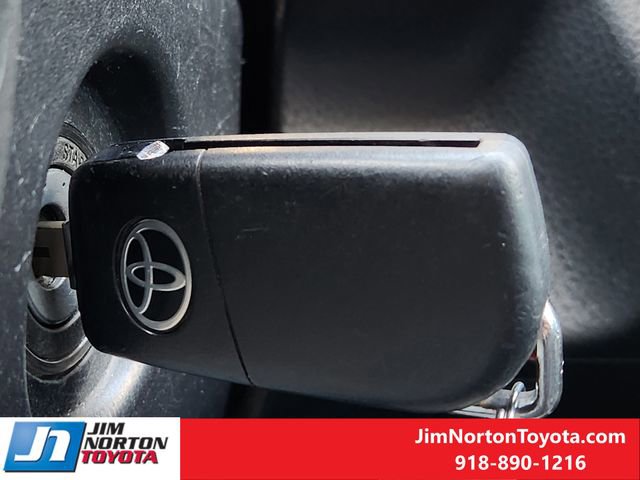 Used 2019 Toyota Camry LE FWD image 23