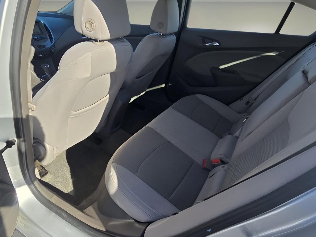 Used 2017 Chevrolet Cruze LT image 15