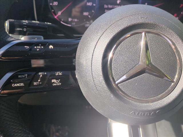 Used 2025 Mercedes-Benz GLC 300 4MATIC image 30